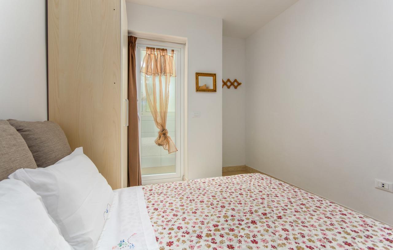 Apartment Riva ポレッチ エクステリア 写真