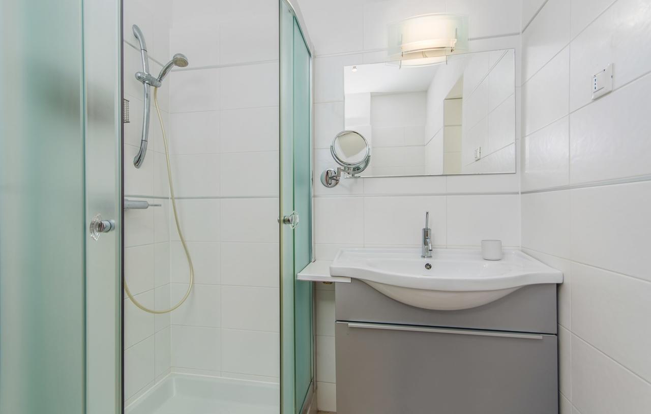 Apartment Riva ポレッチ エクステリア 写真