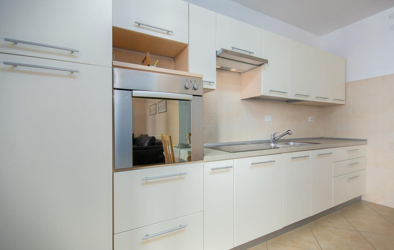Apartment Riva ポレッチ エクステリア 写真