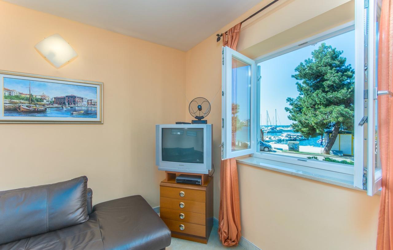 Apartment Riva ポレッチ エクステリア 写真