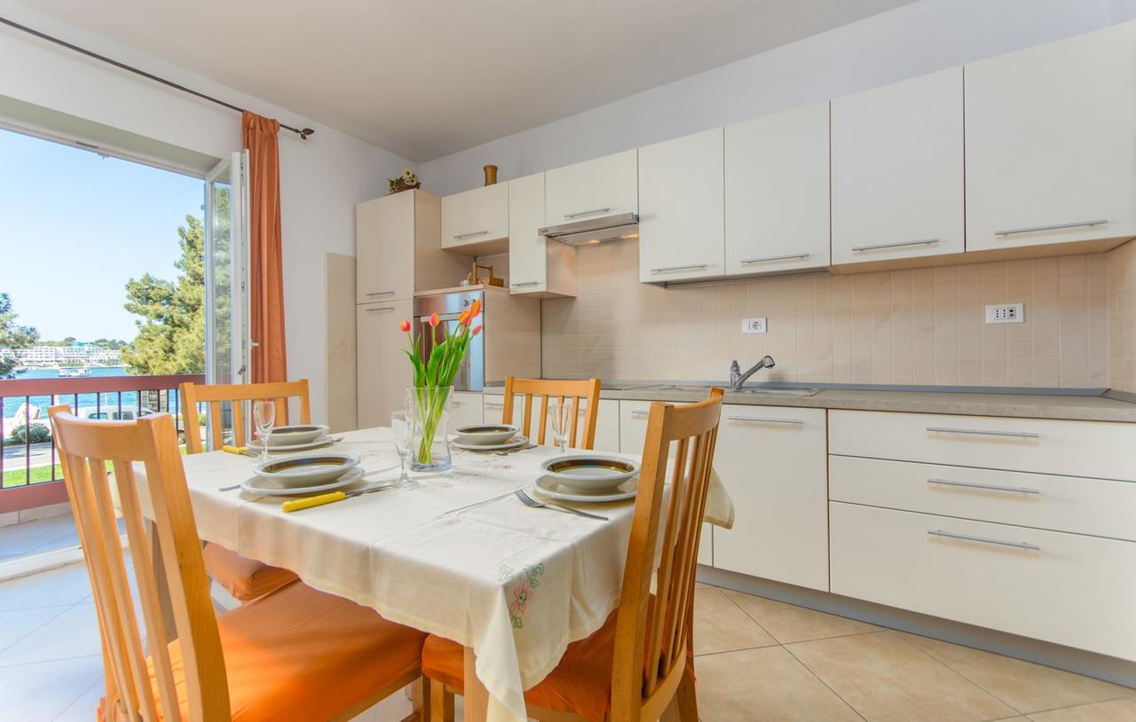 Apartment Riva ポレッチ エクステリア 写真